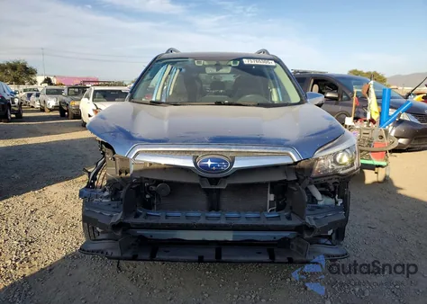 2020 Subaru Forester Touring z USA, uszkodzony, nr VIN JF2SKAXC6LH456603
